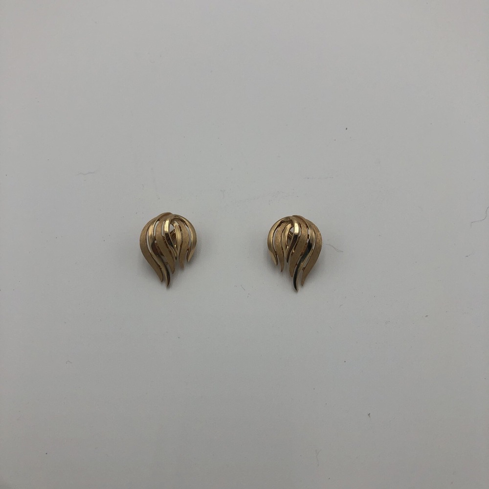 Crown Trifari Clip On Earrings Vintage 50s 60s Gold Tone Flashy Unique Design